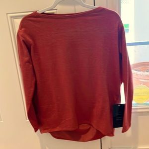 COPY - Lulu Lemon Back in Actikn long sleeve